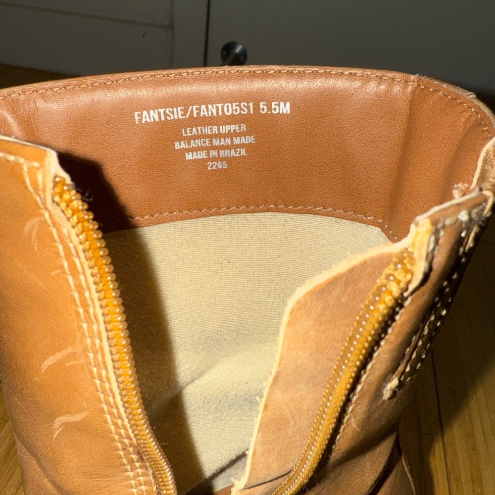 Steve Madden Fantise Brown Heeled Boots with Square Toe - Picture 5 of 6
